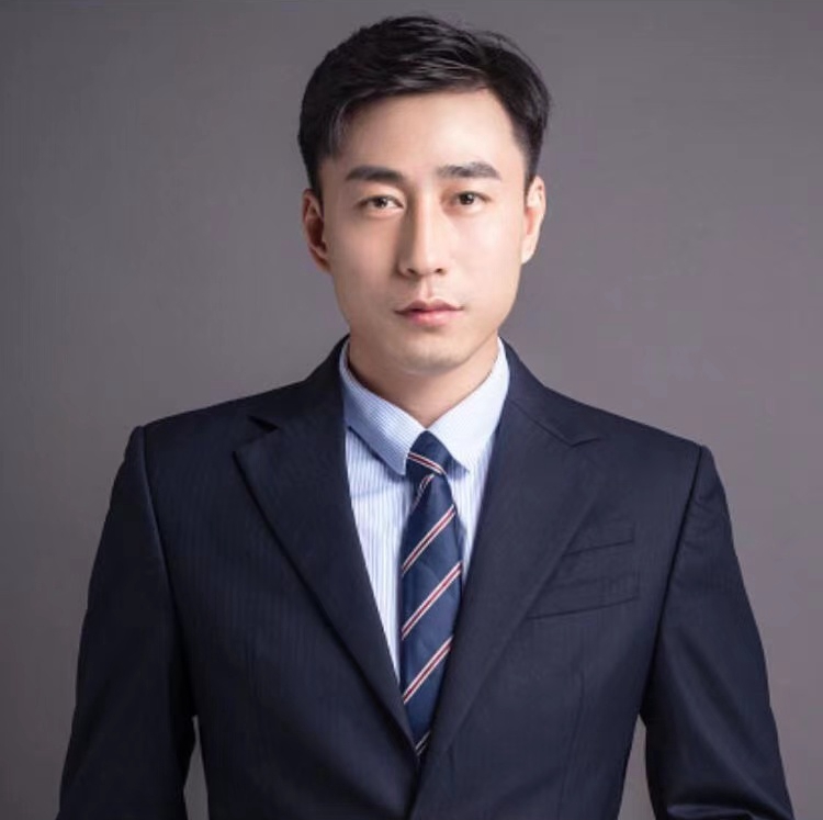 邓家伟 设计总监